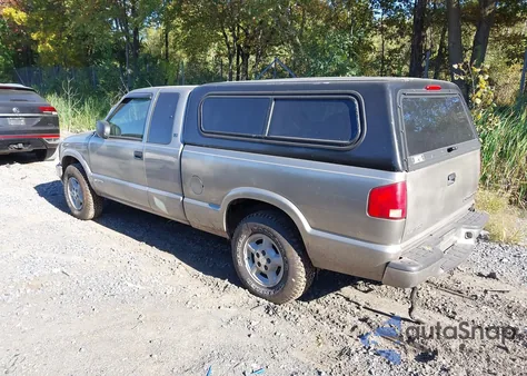 2002 Chevrolet S-10 Ls z USA, uszkodzony, nr VIN 1GCDT19W928202054